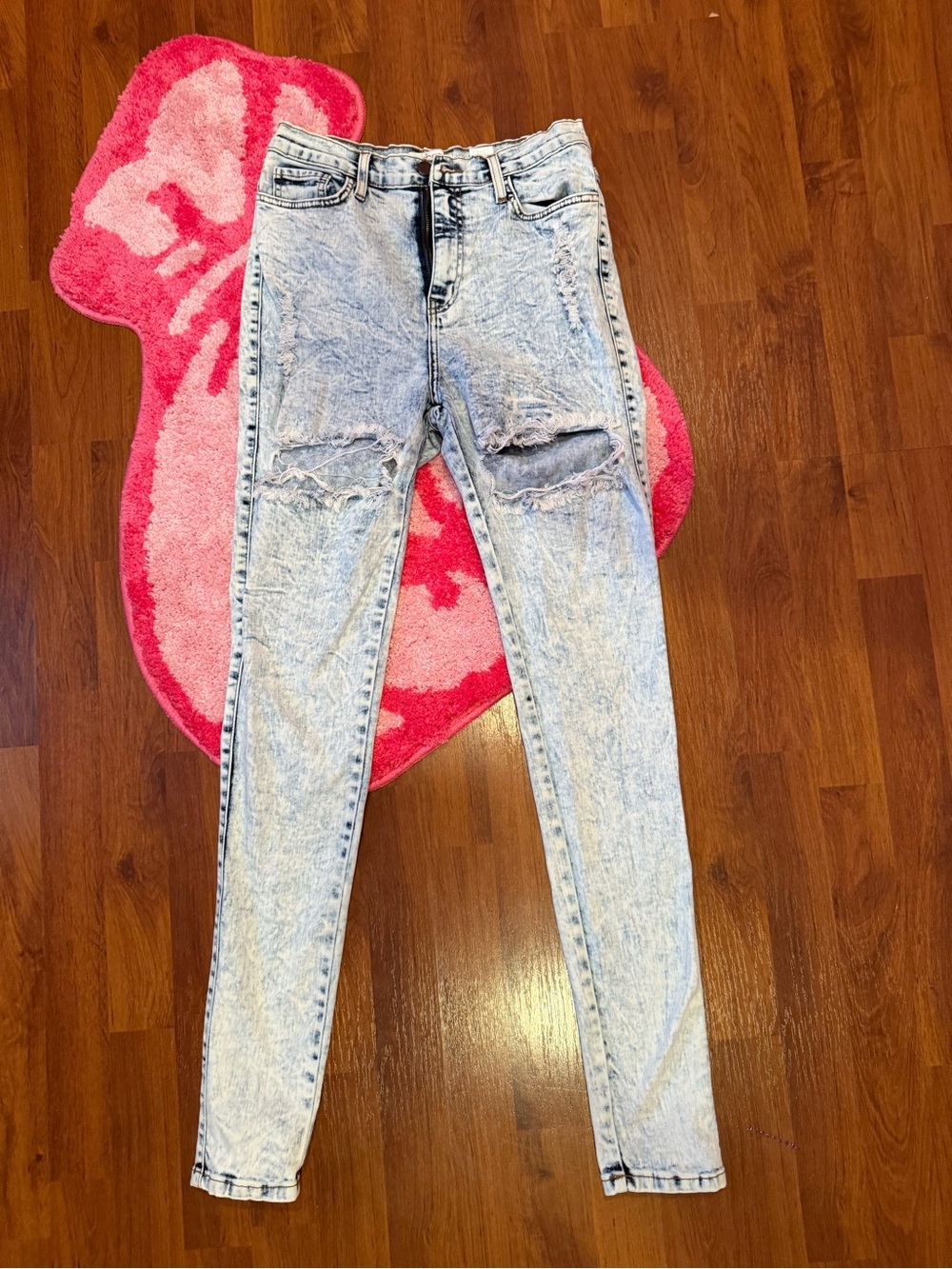 Light Wash Distressed Women’s Jeans - Pale Blue
